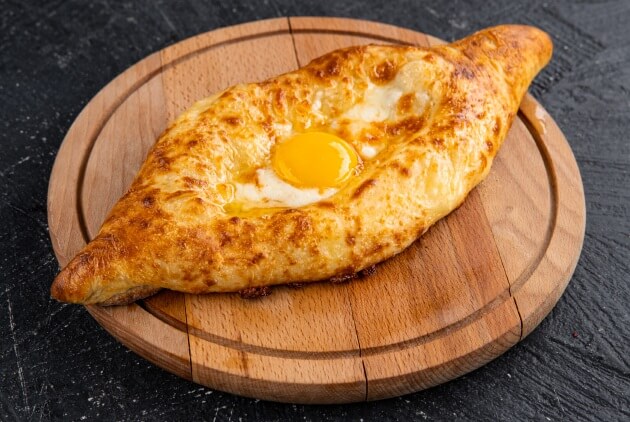 Хачапури по-аджарски