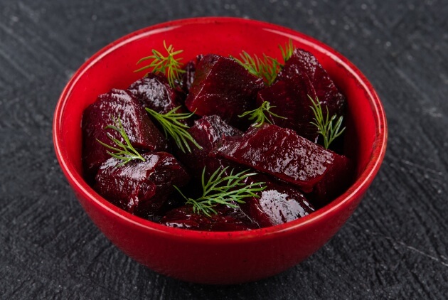 Свекла запечённая с чесноком
